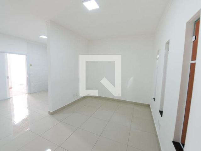 Casa aluguel em Região Imediata de Taubaté-Pindamonhangaba, Região Metropolitana do Vale do Paraíba e Litoral Norte