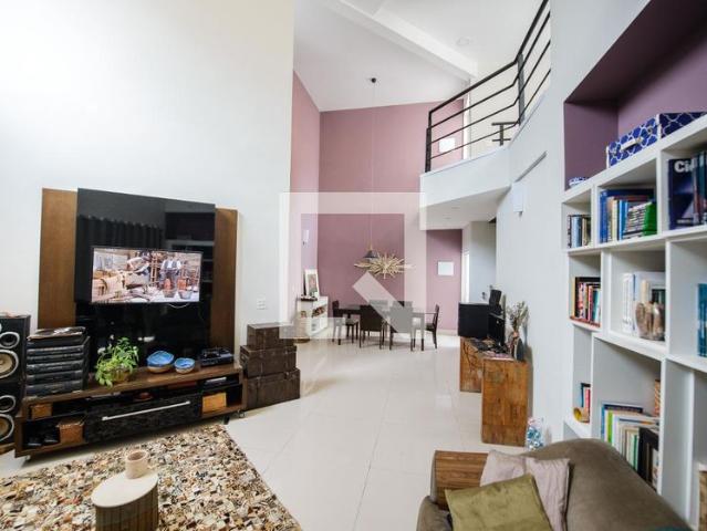Casa aluguel em Região Imediata de Taubaté-Pindamonhangaba, Região Metropolitana do Vale do Paraíba e Litoral Norte