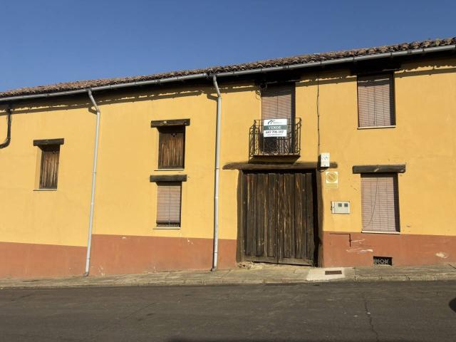 Casa en venta en Valdefresno, Castilla y León