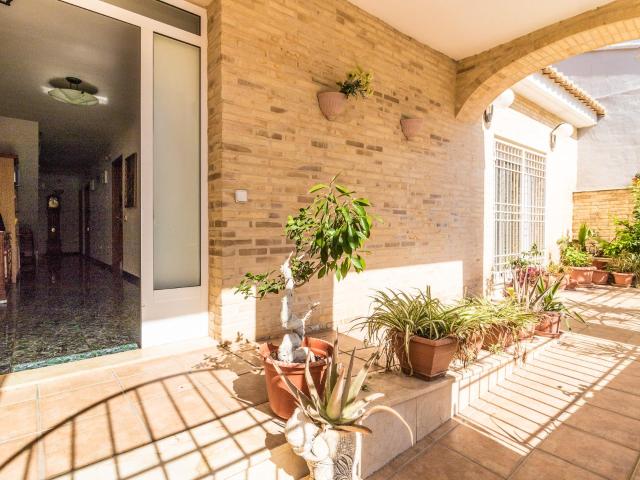 Casa en venta en Llombai, Valencia