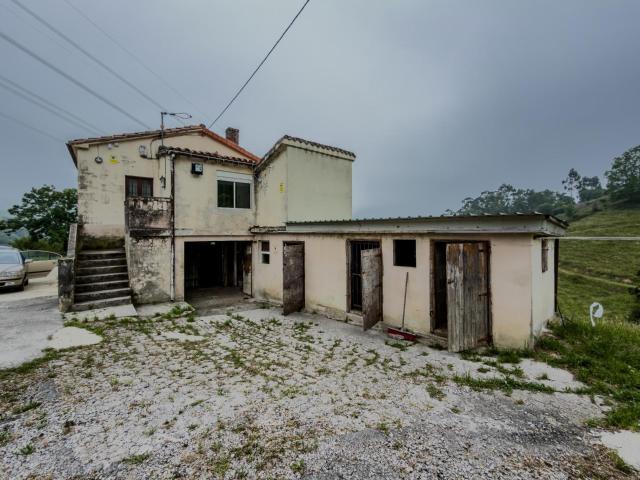 Casa en venta en Entrambasaguas, Cantabria