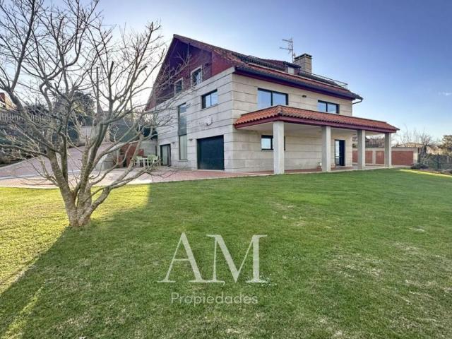 Chalet en venta en Donas, Vigo