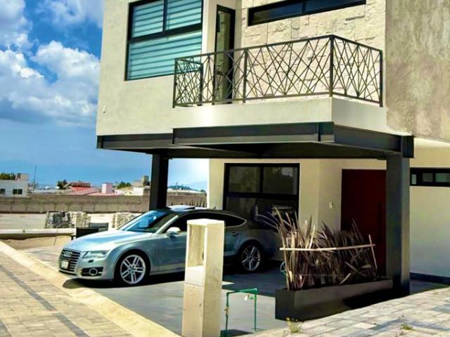 Casa en venta en Villa Guerrero, Estado de México
