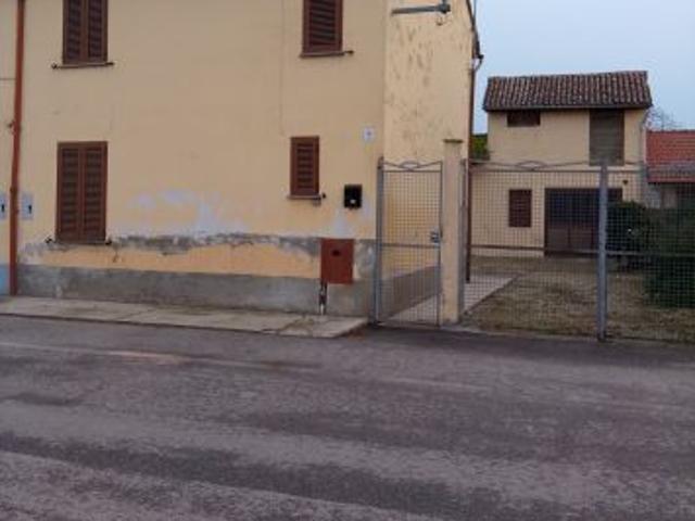 Appartamento in vendita a Zeme, Lombardia