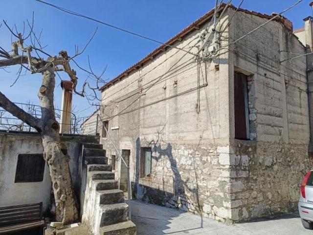 Villa Indipendente in vendita a Isernia, Molise