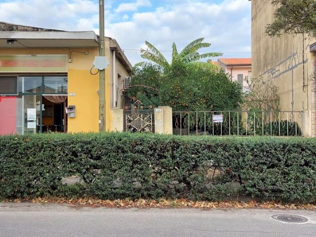 Villa Indipendente in vendita a Sanluri, Sardigna/Sardegna
