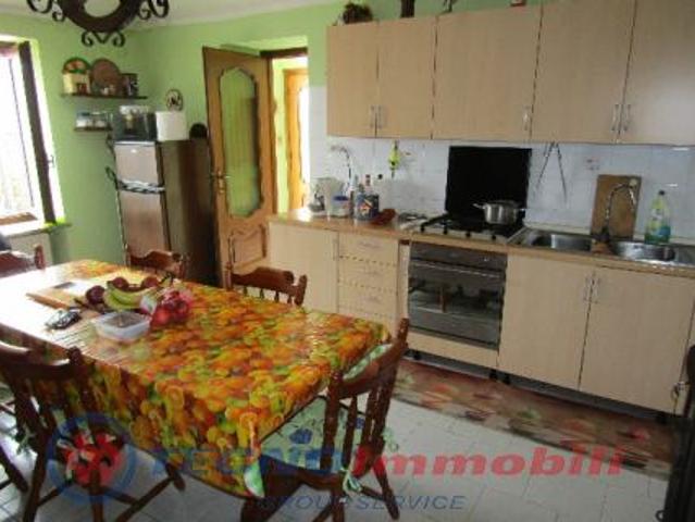 Villa Indipendente in affitto a Unione Montana di Comuni delle Valli di Lanzo, Ceronda e Casternone, Piemonte