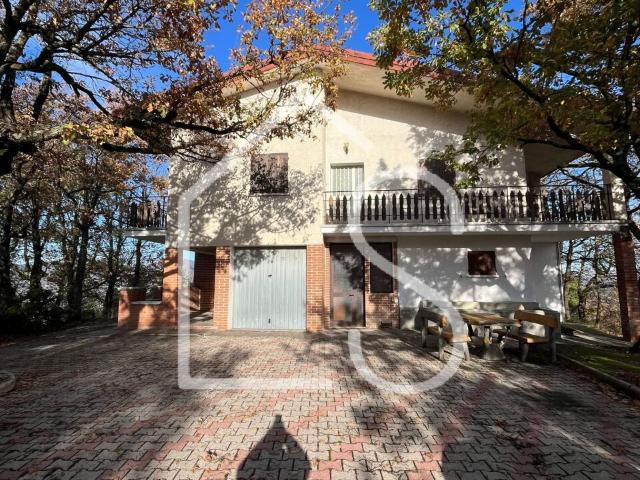 Villa Indipendente in affitto a Centro Direzionale, Prato