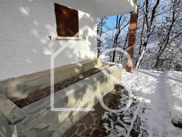Villa Indipendente in affitto a Centro Direzionale, Prato