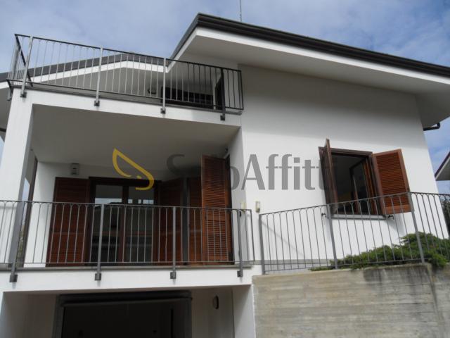 Villa Indipendente in affitto a Piemonte, Torino