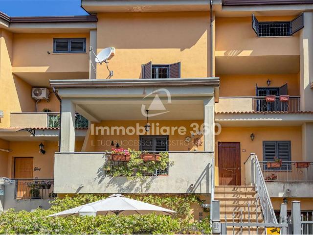 Villa Indipendente in affitto a Calabria, Cosenza
