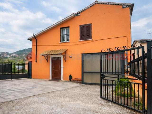 Appartamento in vendita a Alatri, Lazio