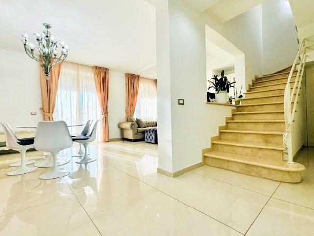 Villa Indipendente in affitto a Camaiore, Toscana