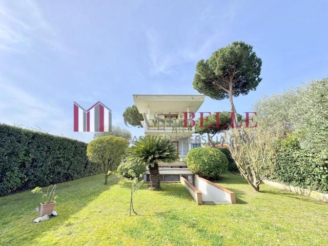 Villa Indipendente in affitto a Camaiore, Toscana