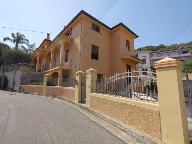 Villa Indipendente in vendita a Onifai, Sardigna/Sardegna