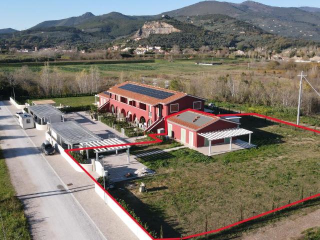 Villa Indipendente in vendita a Case Bianche, Calcinaia
