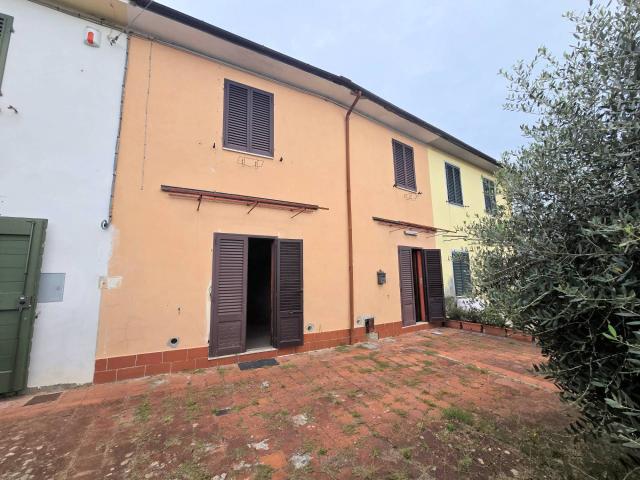 Villa Indipendente in vendita a Gallo, Montecatini Terme