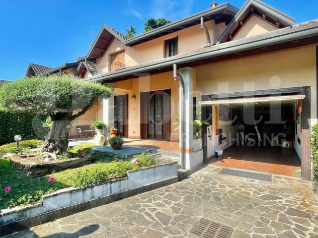 Villa Indipendente in vendita a Castelletto, Senago