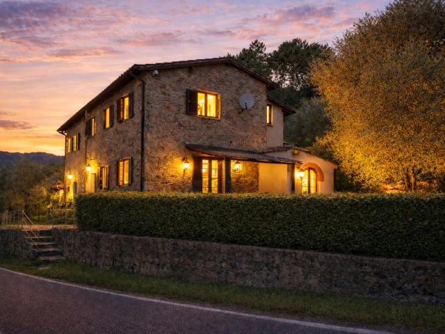 Villa Indipendente in vendita a San Lorenzo a Cerreto, Uzzano E Castello