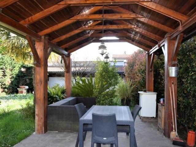 Villa Indipendente in vendita a Seveso, Lombardia