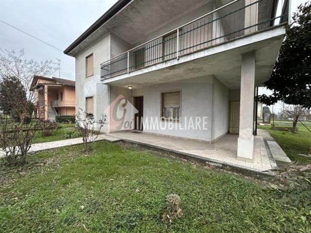 Villa Indipendente in vendita a Motta Baluffi, Lombardia