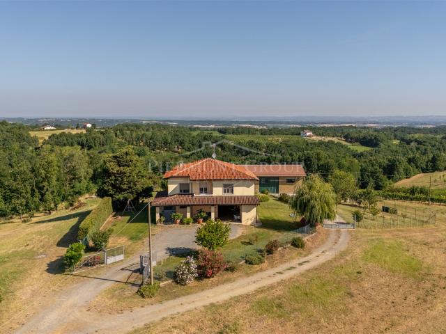 Casa in vendita a Mombaruzzo, Asti