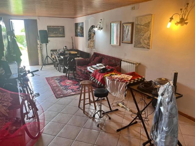 Villa Indipendente in vendita a Agliana, Toscana