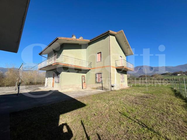 Villa Indipendente in vendita a Alife, Campania