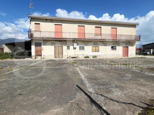 Villa Indipendente in vendita a Alife, Campania