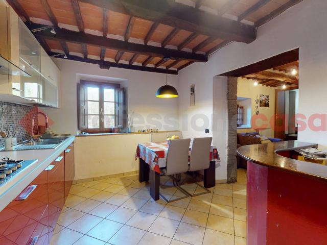 Villa Indipendente in vendita a Unione dei comuni Media Valle del Serchio, Fornoli