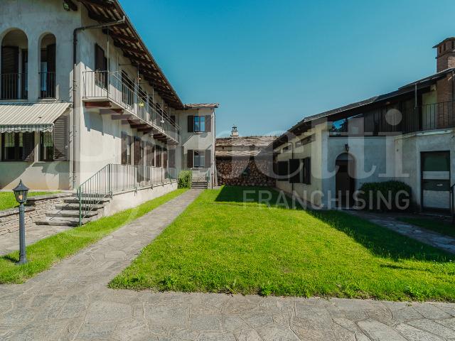 Villa Indipendente in vendita a Famolasco, Piemonte
