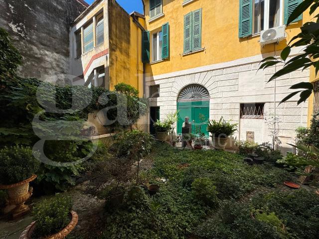 Villa Indipendente in vendita a Zona Centro, Brescia