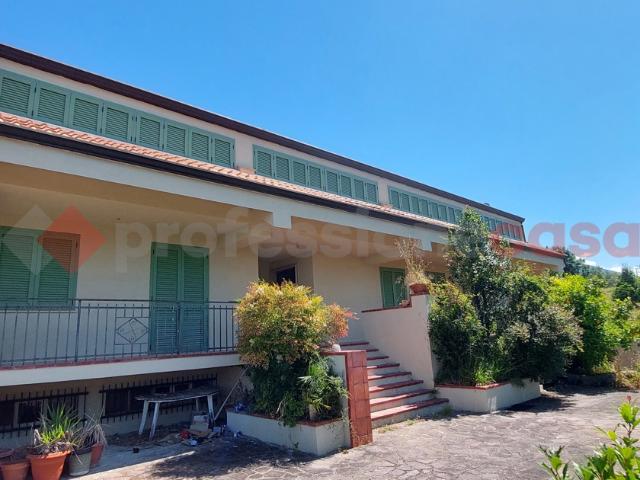 Villa Indipendente in vendita a Broccostella, Lazio