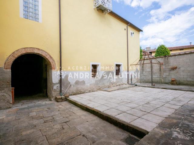 Villa Indipendente in vendita a Buti, Toscana