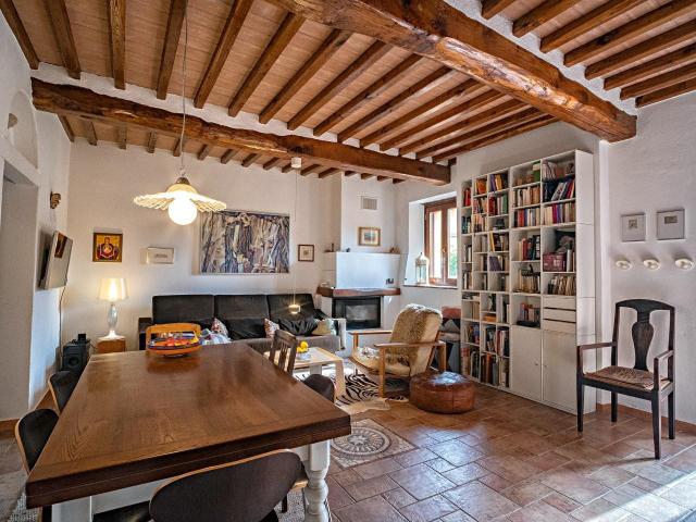 Villa Indipendente in vendita a La Corte, Calci
