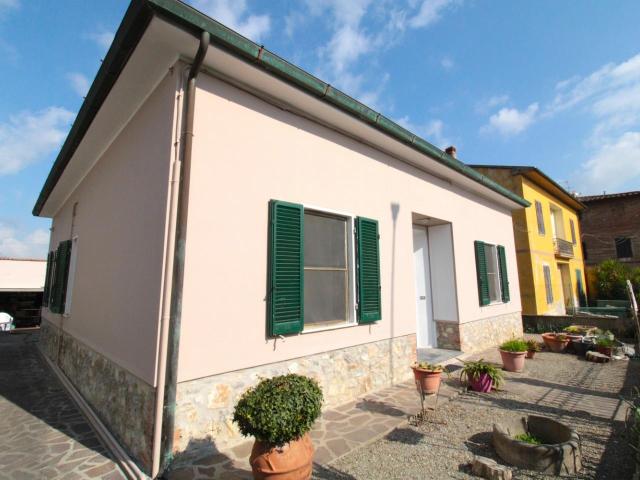 Villa Indipendente in vendita a San Pietro Belvedere, Toscana