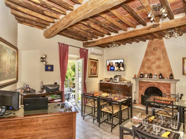 Villa Indipendente in vendita a Capannori, Toscana