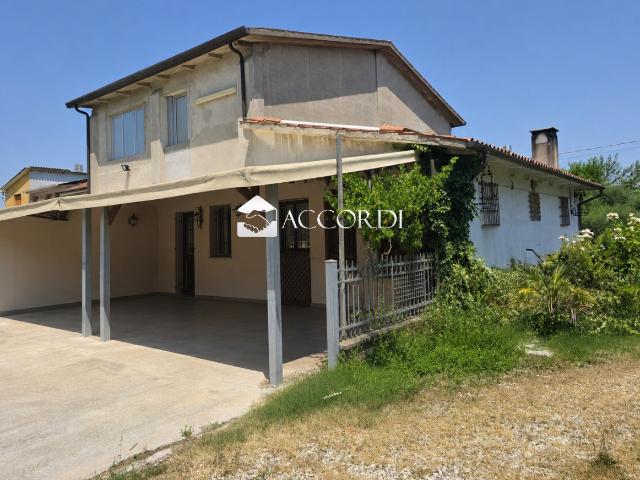 Villa Indipendente in vendita a Cartura, Veneto