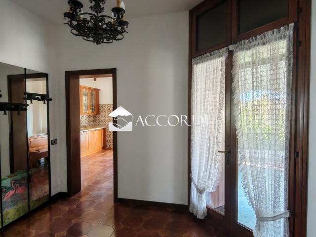 Villa Indipendente in vendita a Pieve del Grappa, Castelcucco