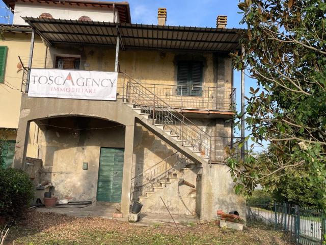 Villa Indipendente in vendita a Unione dei Comuni Circondario dell'Empolese Valdelsa, Castelfiorentino