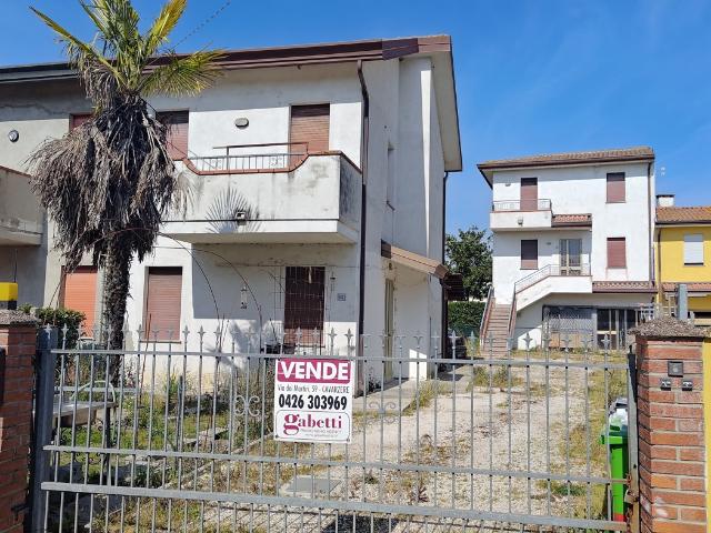 Villa Indipendente in vendita a Corbola, Veneto
