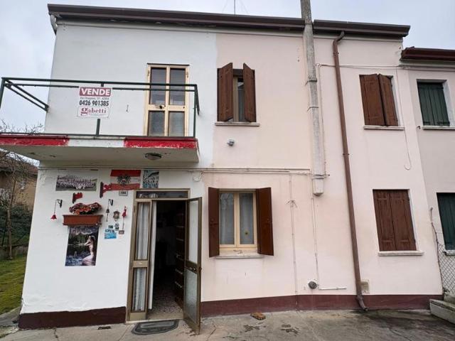 Villa Indipendente in vendita a Corbola, Veneto