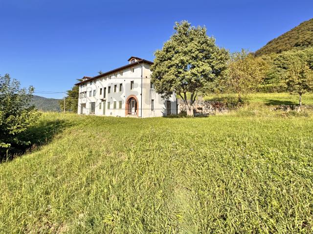 Villa Indipendente in vendita a Cornedo Vicentino, Veneto