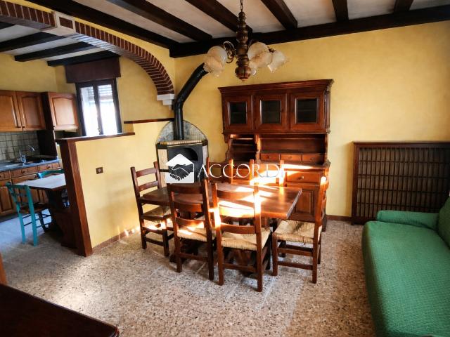 Villa Indipendente in vendita a Crocetta Del Montello, Veneto