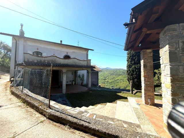 Villa Indipendente in vendita a Gragnola, Fivizzano