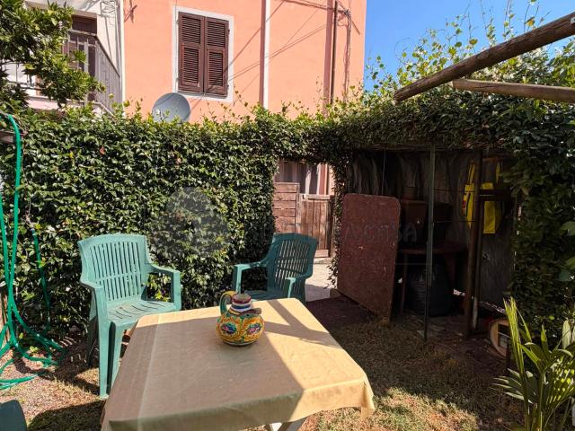 Villa Indipendente in vendita a Follo, Liguria