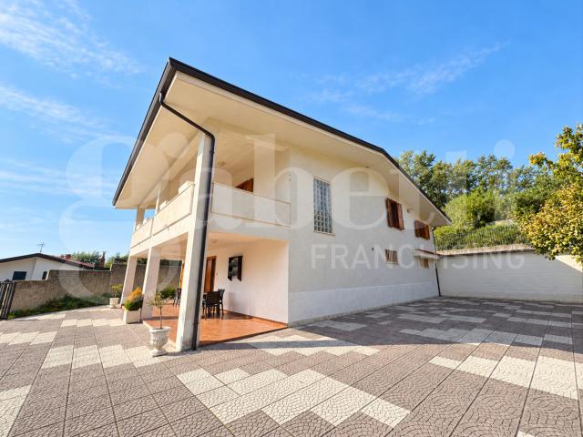 Villa Indipendente in vendita a Gioia Sannitica, Caserta