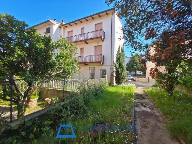 Villa Indipendente in vendita a Lamporecchio, Toscana