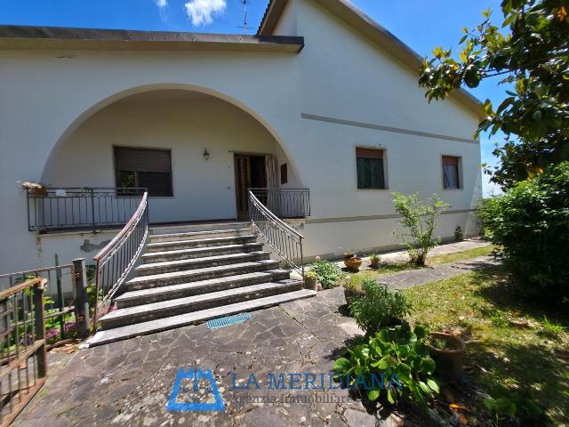 Villa Indipendente in vendita a Lamporecchio, Toscana