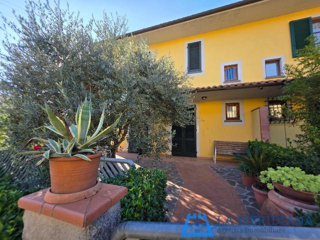 Villa Indipendente in vendita a Lamporecchio, Toscana